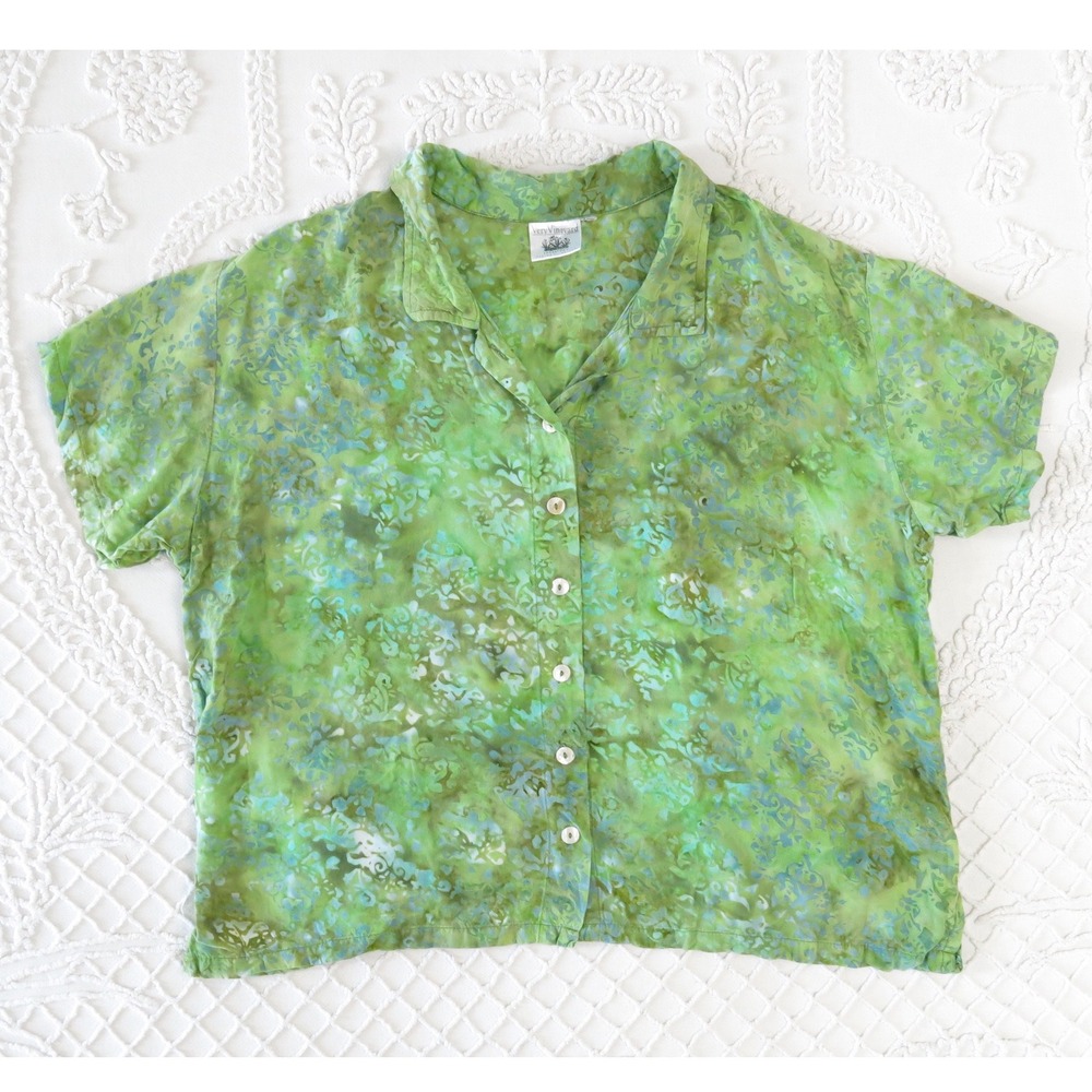 Very Vineyard Green Batik Rayon Floral Button Down Camp Shirt Large Boxy Crop